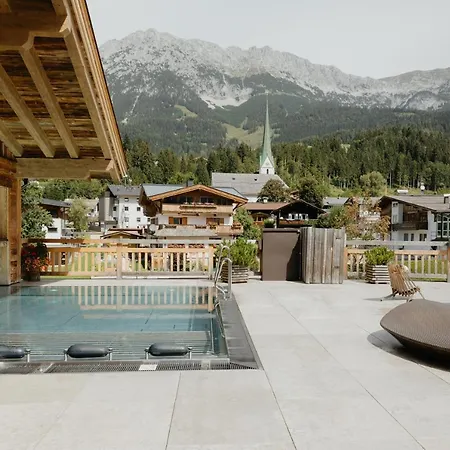 Aparthotel Kaiser In Tirol 4*