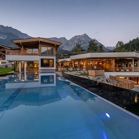 Aparthotel Kaiser In Tirol 4*