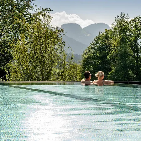 Kaiser In Tirol מלון דירות